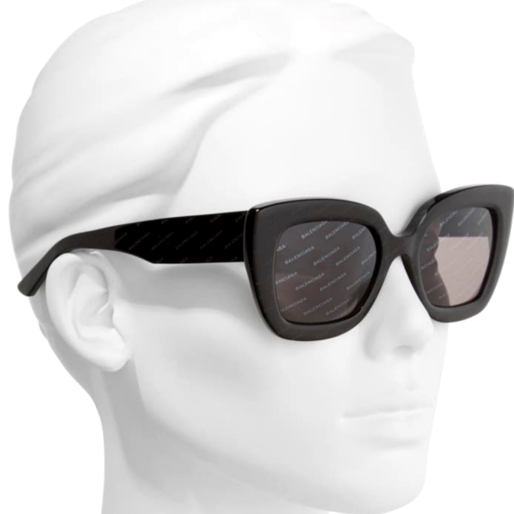 Balenciaga 52mm oversized sunglass in black NEW
